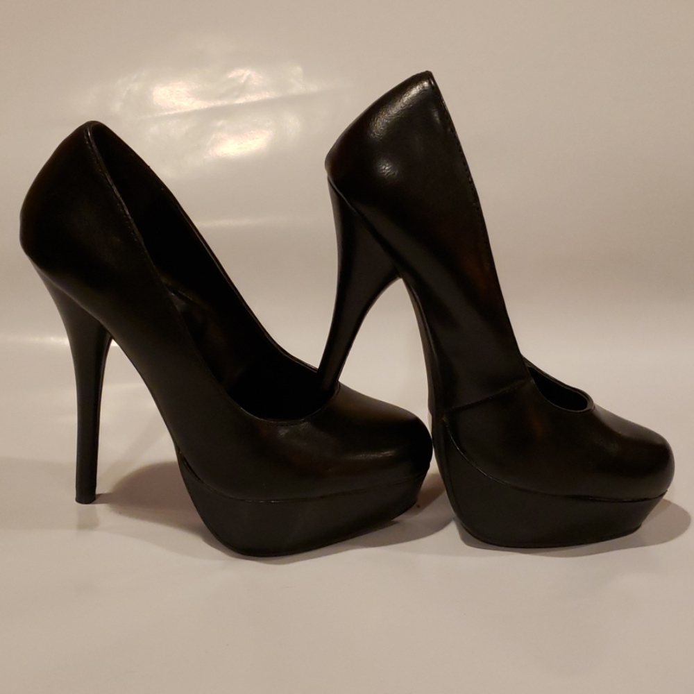 Brand new black platforms heels